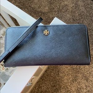 Authentic Tory wristlet wallet